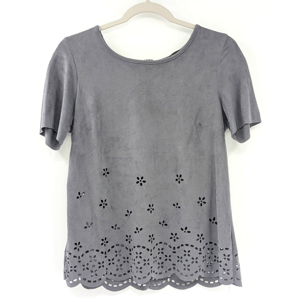 Honey Punch Gray Eyelet Faux Suede Short Sleeve Scallop Hem T-Shirt Blouse Med